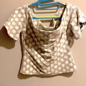 Beautiful off the shoulder top!